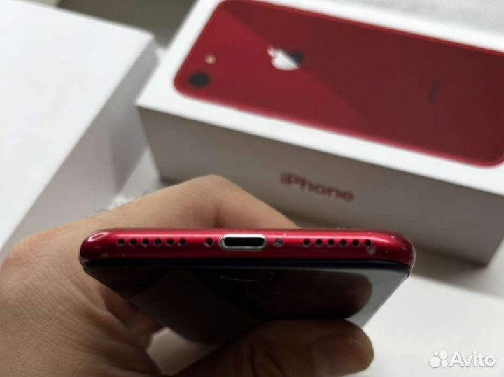 Телефон iPhone 8