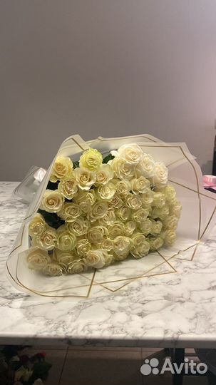 51 роза. 101 роза. Доставка цветов. Белые розы