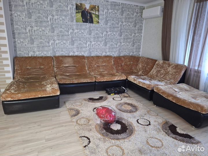 Большой угловой диван бу