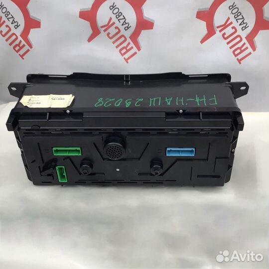 Панель приборов на Volvo