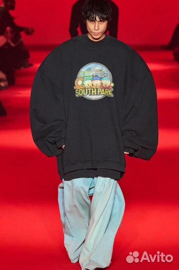 Свитшот оверсайз Vetements