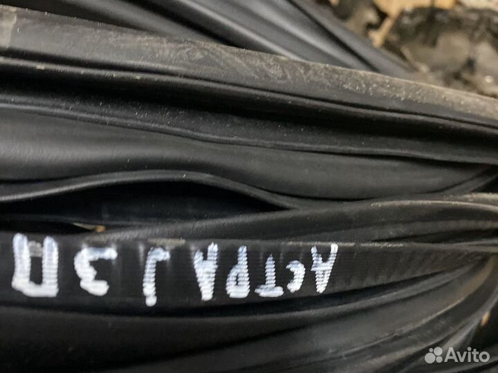 Уплотнитель дверей Опель Астра j 5 д