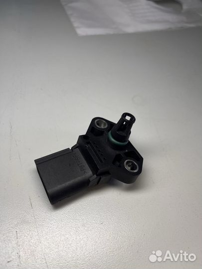 Датчик абсолютного давления VAG 038906051E