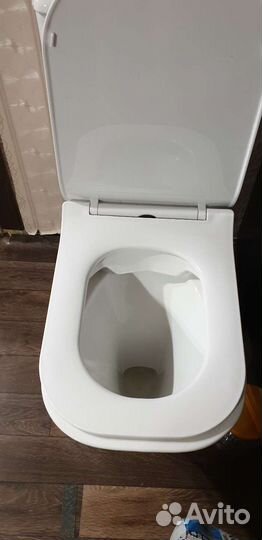 Унитаз с бачком новый