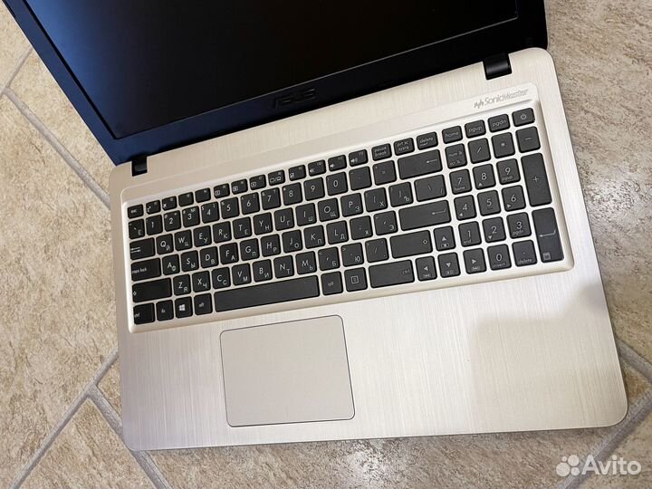 Свежая модель ноутбука Asus