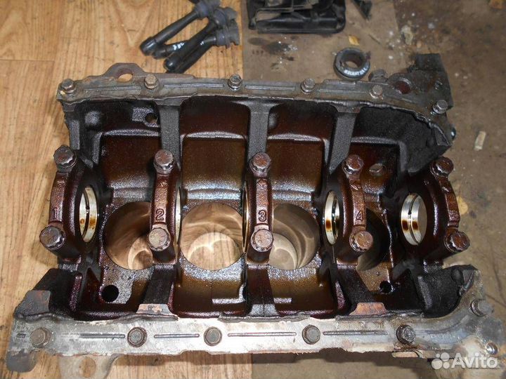 Блок двигателя Hyundai Elantra III рестайлинг (20