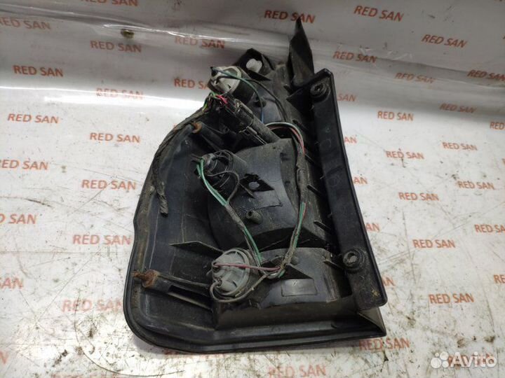 Стоп-сигнал правый Mitsubishi Pajero Sport K94W