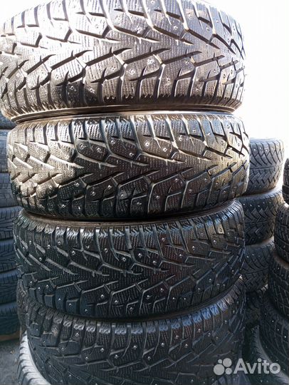 Yokohama Ice Guard Stud IG55 215/55 R17