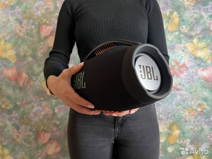 Беспроводная колонка бумбокс