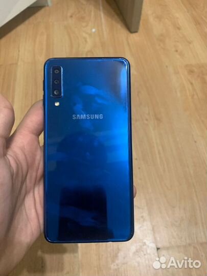 Samsung Galaxy A7 (2018), 4/128 ГБ