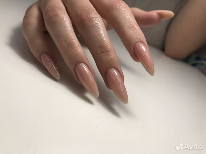 Мастер маникюра и smart педикюра