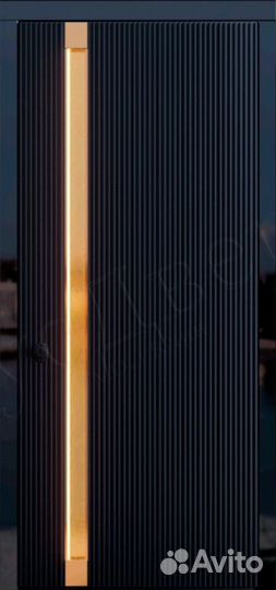 Металлическая входная дверь с латунью