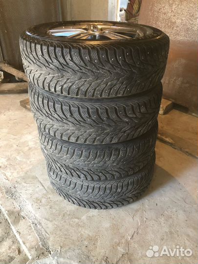 Комплект зимних колёс r17