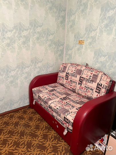 Холодильник диван и шкаф купе