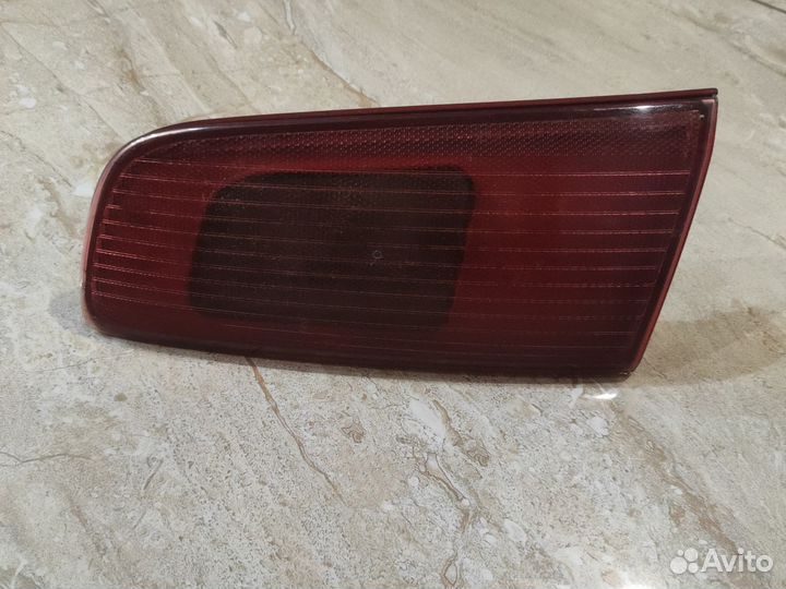 Фонарь задний правый Mazda demio
