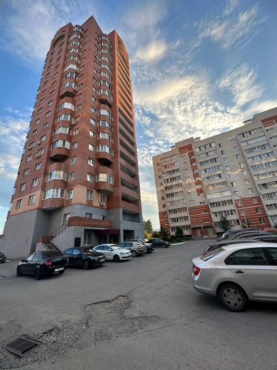 2-к. квартира, 56,7 м², 10/18 эт.
