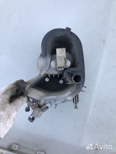 Впускной коллектор на Skoda- Fabia 2 1.2 л. 2013г