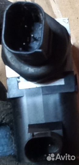 Блок клапанов пневмоподвески Мерседес W211 W219