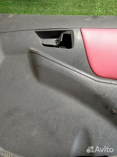 Обшивка боковой двери задняя правая Geely Mk Cross