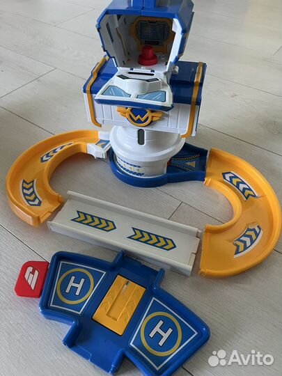 База Суперкрыльев