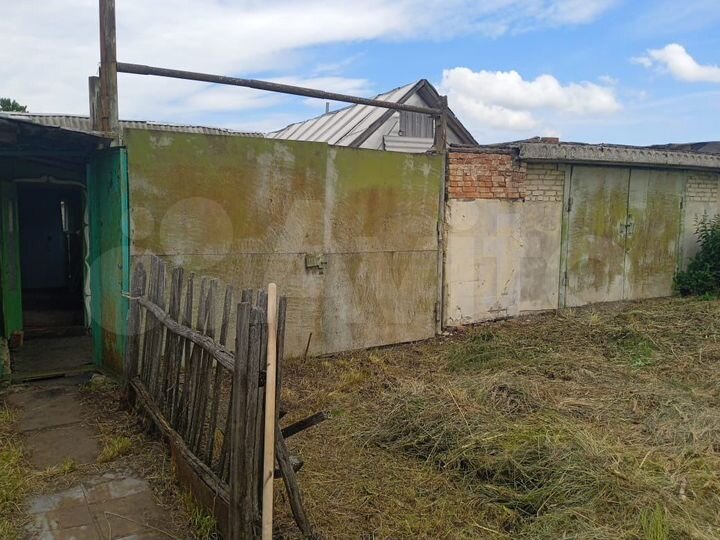 Дом 5000 м² на участке 51 сот.