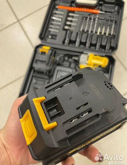 Гайковерт винтоверт DeWalt