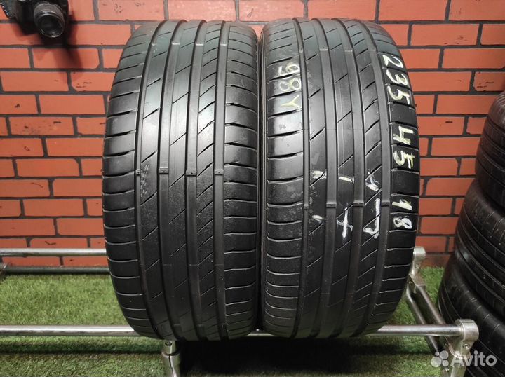 Kumho Ecsta PS71 235/45 R18 98Y