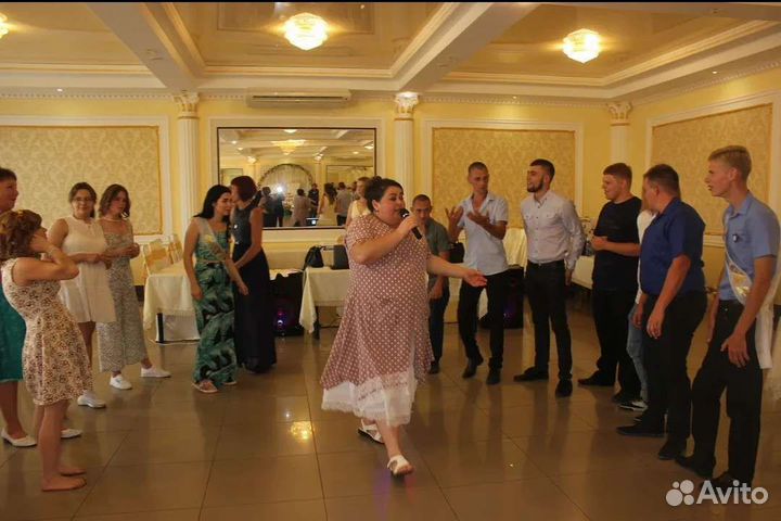 Ведущая на свадьбу