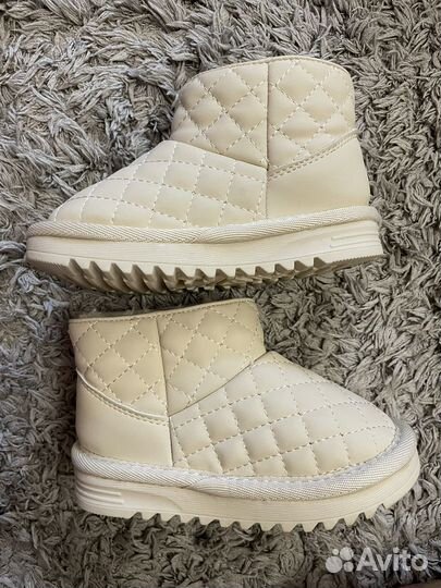 Зимние угги для девочки новые 23 размер