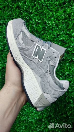 Кроссовки женские New Balance 2002r