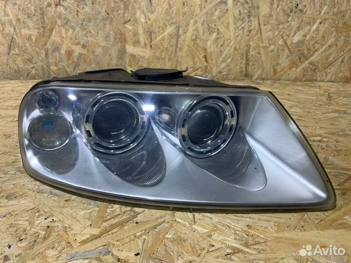 Фара правая Volkswagen Touareg 2002-2007