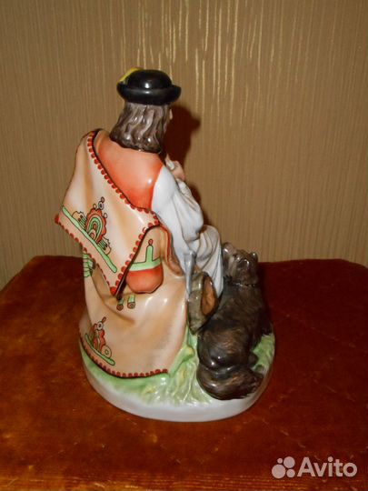 Статуэтка фарфоровая жолнаи Zsolnay Венгрия Европа