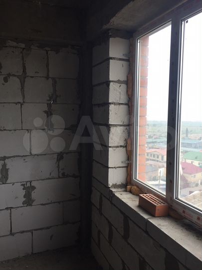 2-к. квартира, 74 м², 1/9 эт.