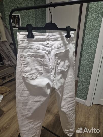 Джинсы женские