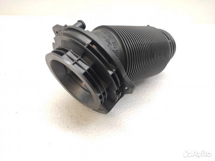 Патрубок воздушного фильтра Volkswagen Passat B7