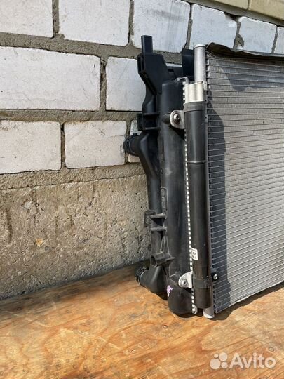 Кассета радиаторов Volkswagen Passat B7 1.4 caxa