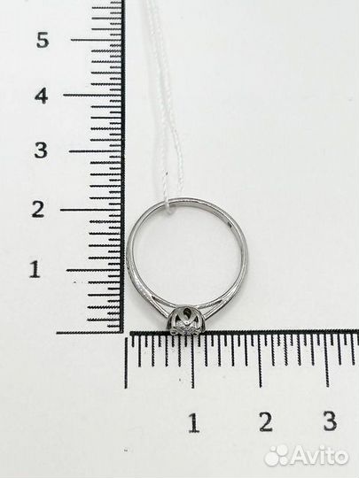 Золотое кольцо с камнем 17р