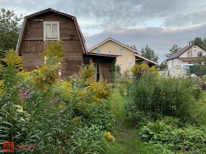 Дом 35 м² на участке 8 сот.