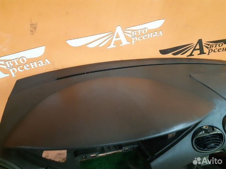 Торпедо Ford Focus Se седан 2.0 2001