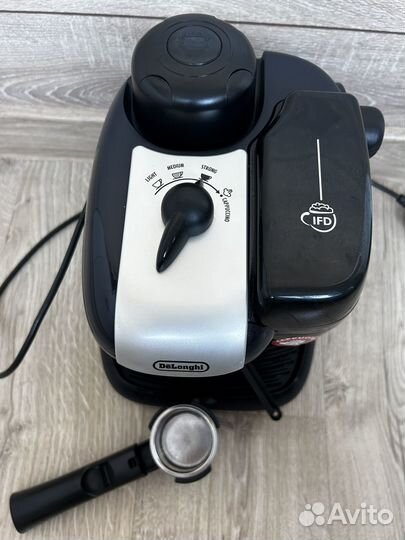 Кофемашина delonghi