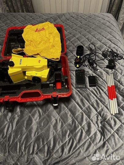 Leica builder r300m power
