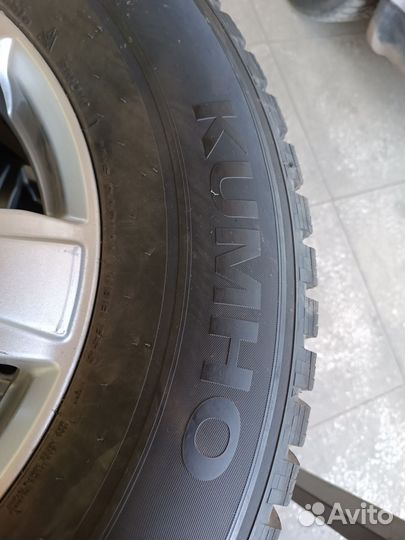 Kumho WinterCraft SUV Ice WS31 275/65 R17