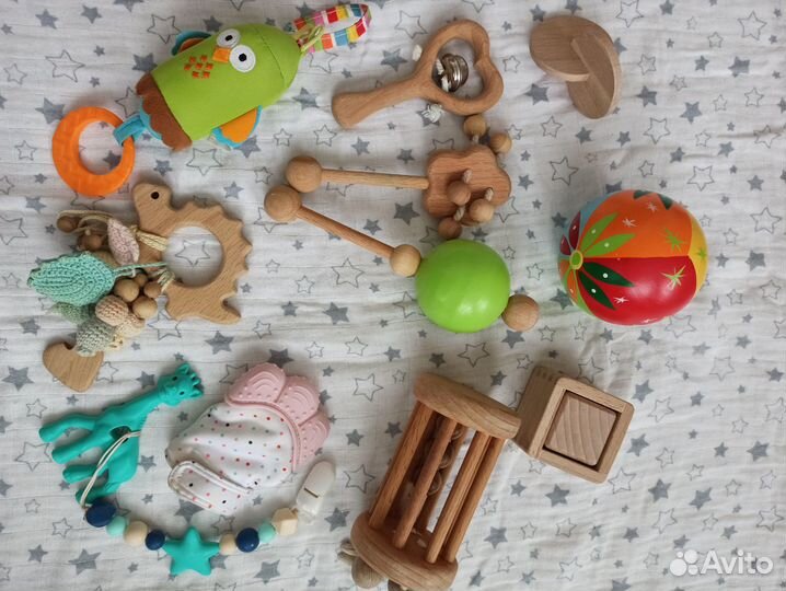 Деревянные игрушки Монтессори до года