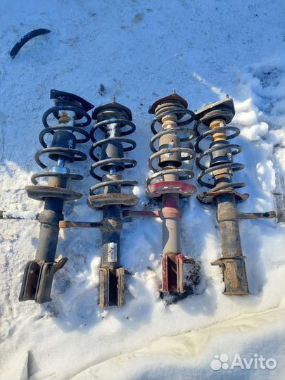 Амортизатор передний левый правый LADA Priora