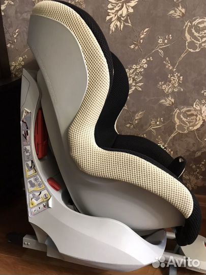 Автомобильное кресло Brevi изофикс. Италия