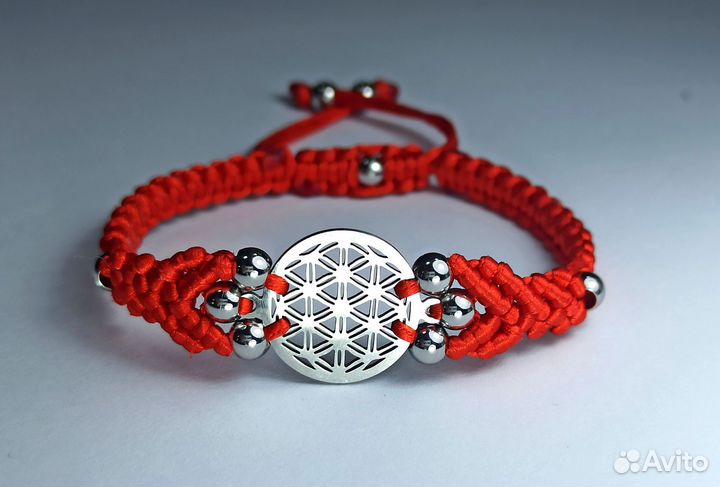 Браслет оберег на красной нити