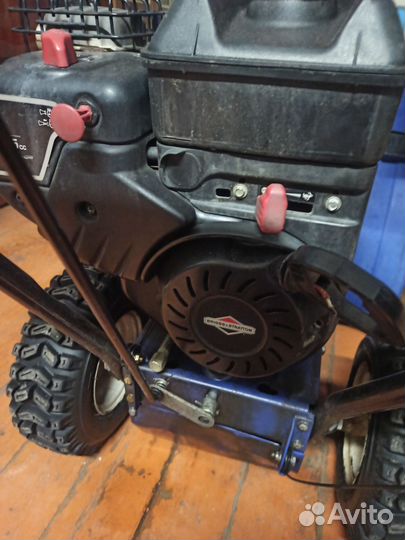 Снегоуборщик бензиновый самоходный бу