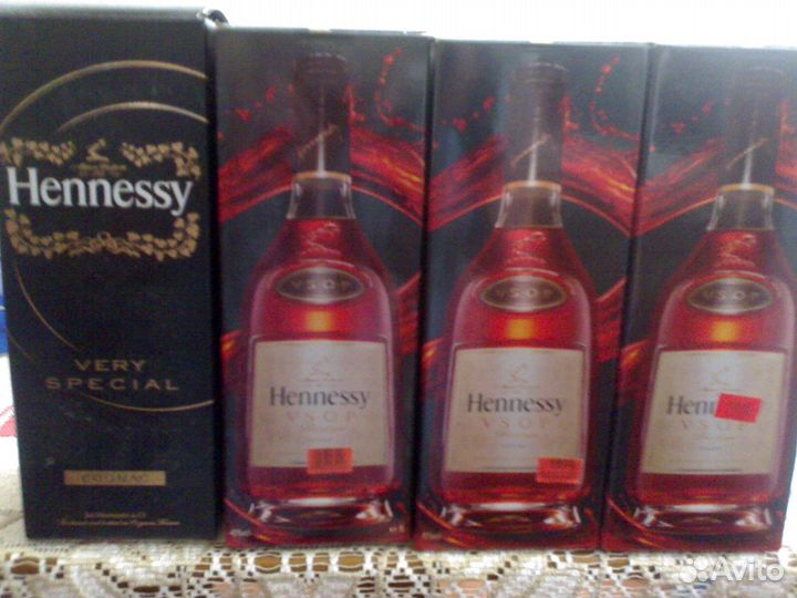 Бутылка из под коньяка Hennessy c коробкой