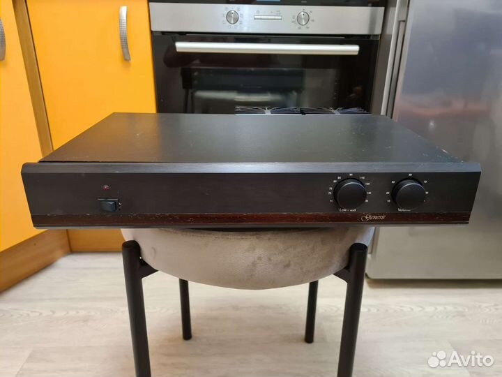 Усилитель для сабвуфера Genesis Technologies