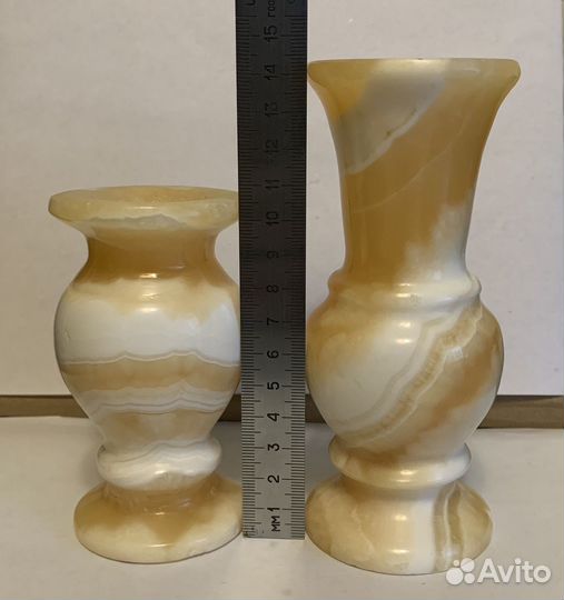 Ваза из натурального оникса